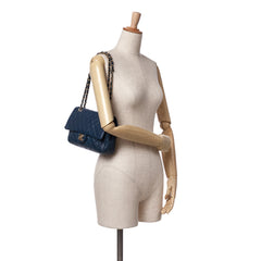 Medium Classic Calfskin Double Flap