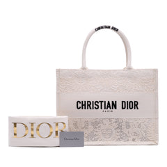 Medium Canvas D Lace Sun Embroidery Book Tote