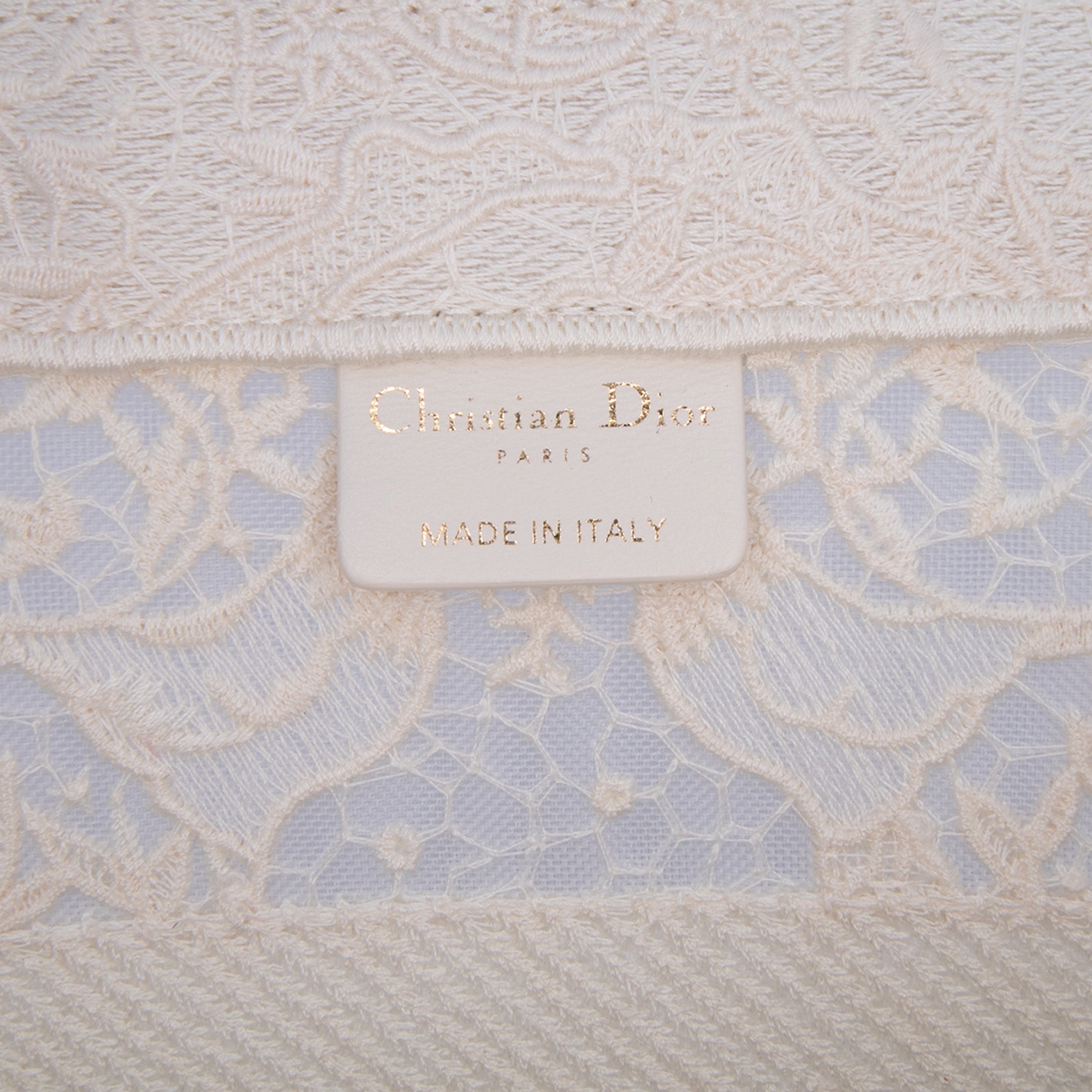 Medium Canvas D Lace Sun Embroidery Book Tote
