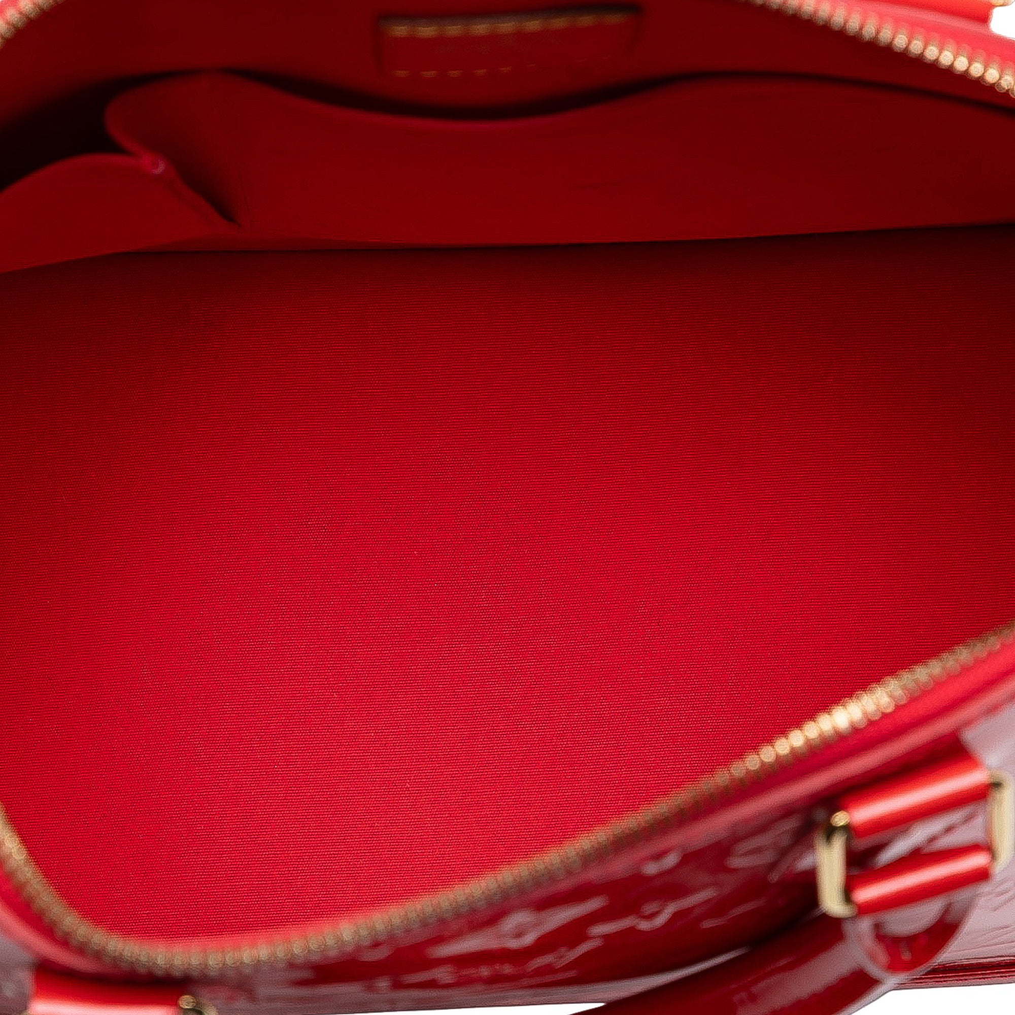 Monogram Vernis Alma PM