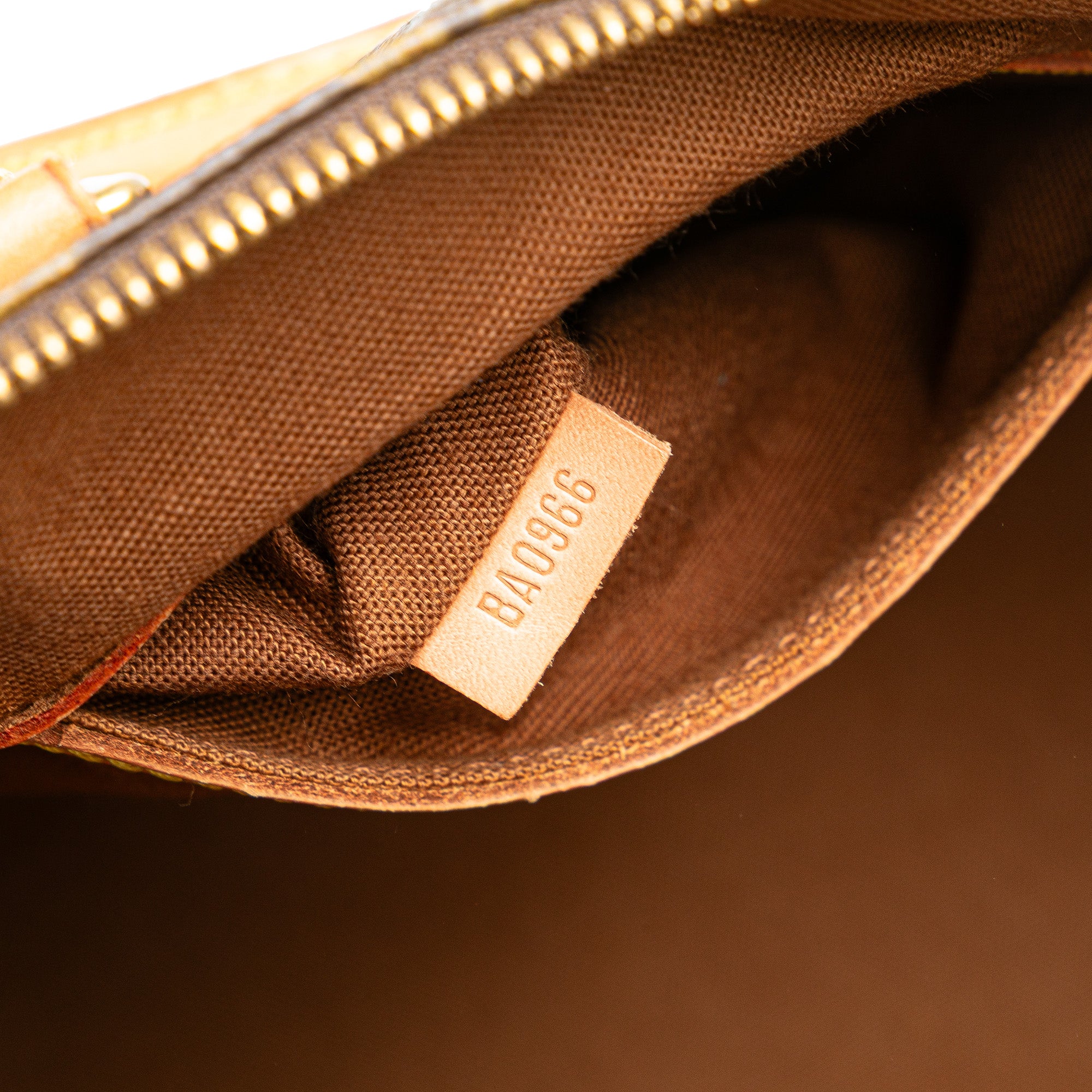 Monogram Alma PM