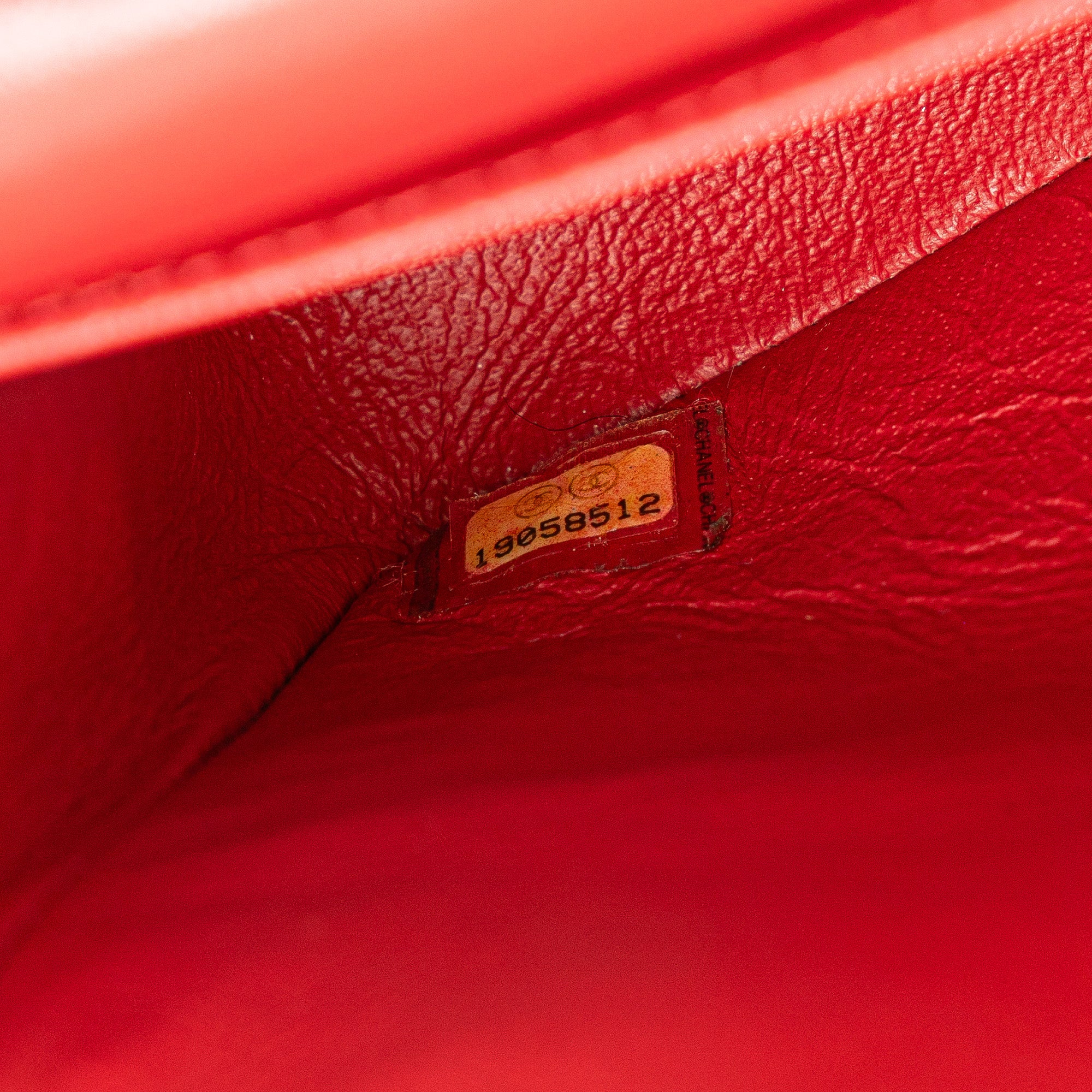 Medium Classic Caviar Double Flap