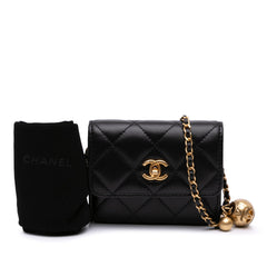 Quilted Lambskin Pearl Crush Clutch With Chain