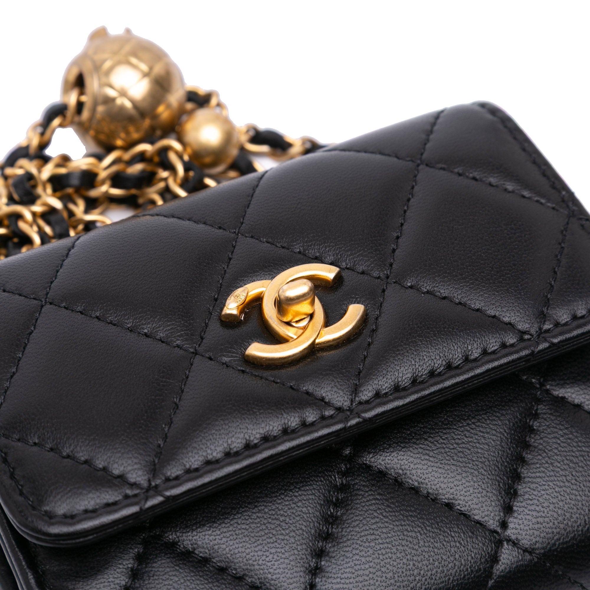 Quilted Lambskin Pearl Crush Clutch With Chain