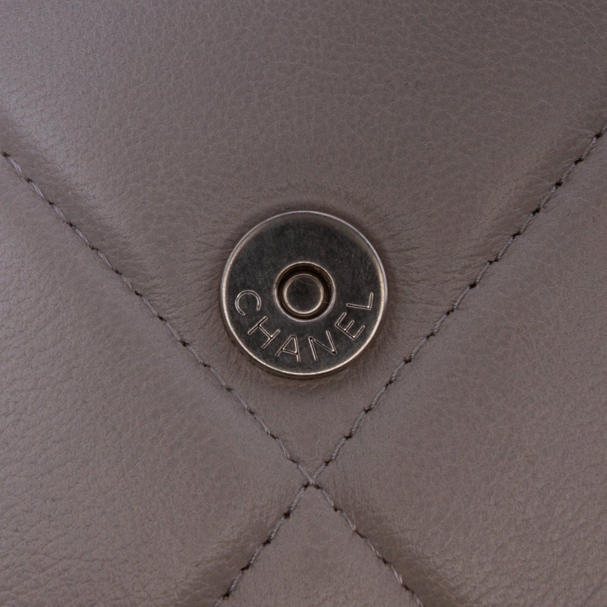 Quilted Lambskin 19 Wallet on Chain