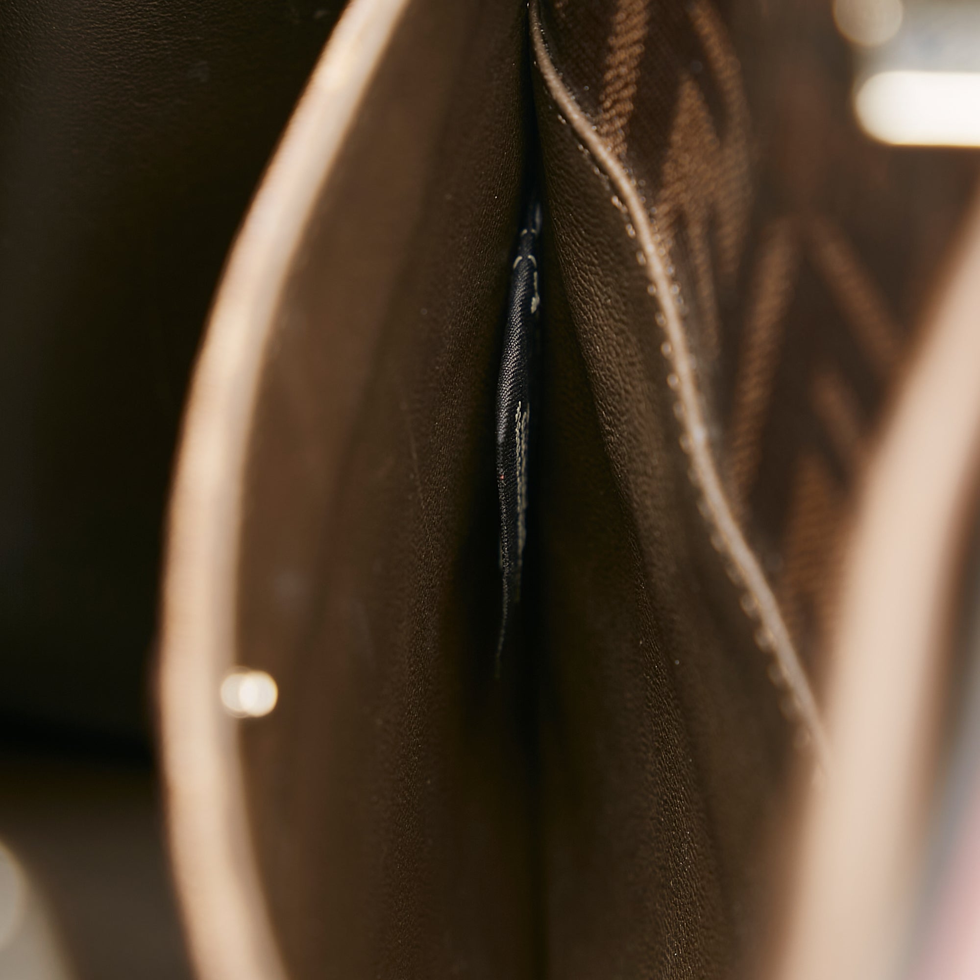Medium Peekaboo X-Lite