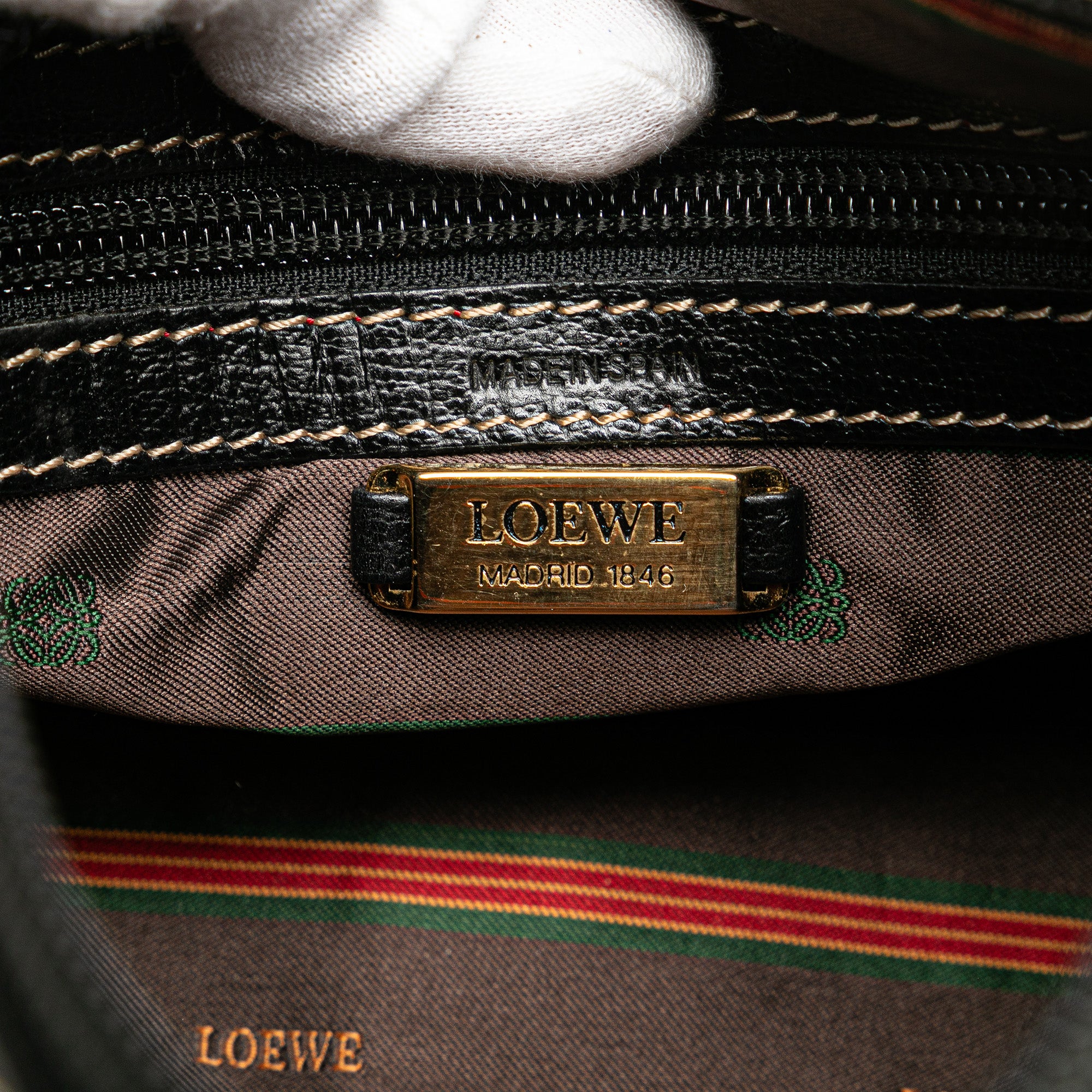Leather Velazquez Pouch