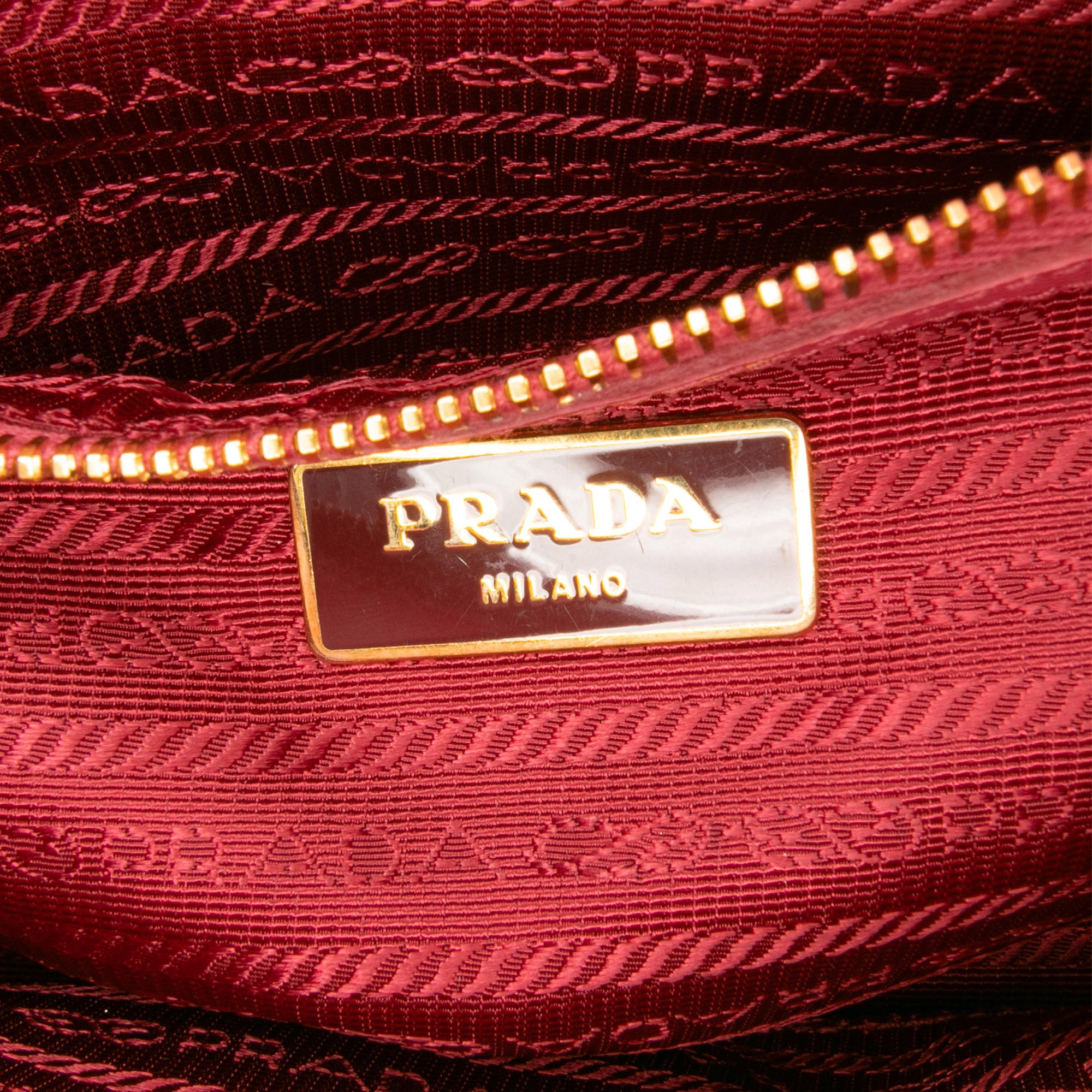 Small Saffiano Lux Galleria Double Zip Satchel