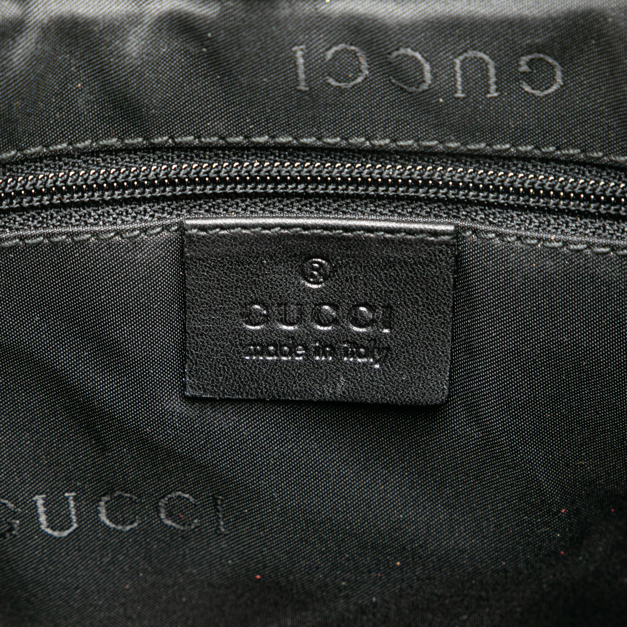 GG Canvas Shoulder Bag