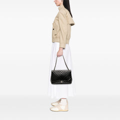 Maxi Classic Chevron Patent Single Flap