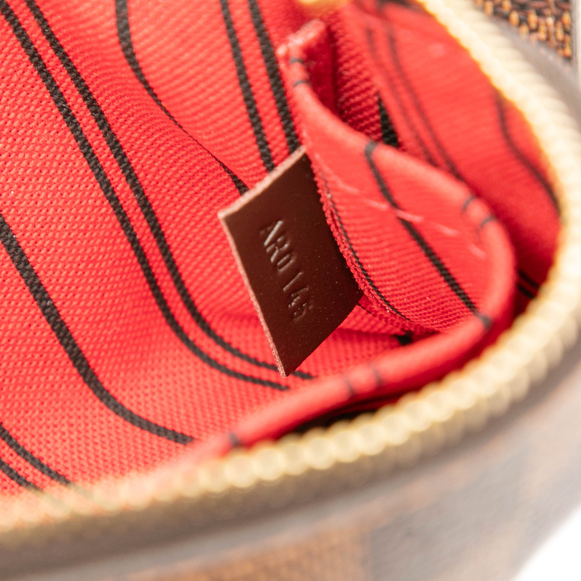 Damier Ebene Neverfull PM Pouch