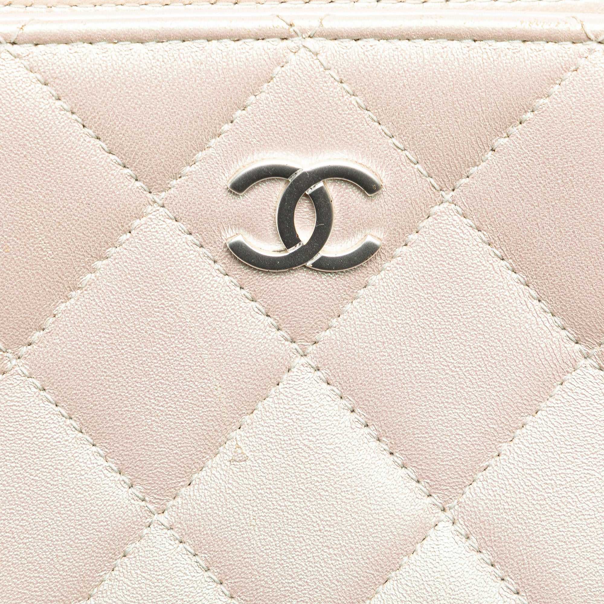 CC Quilted Irisdescent Lambskin Chain Handbag