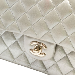 Medium Classic Iridescent Lambskin Double Flap