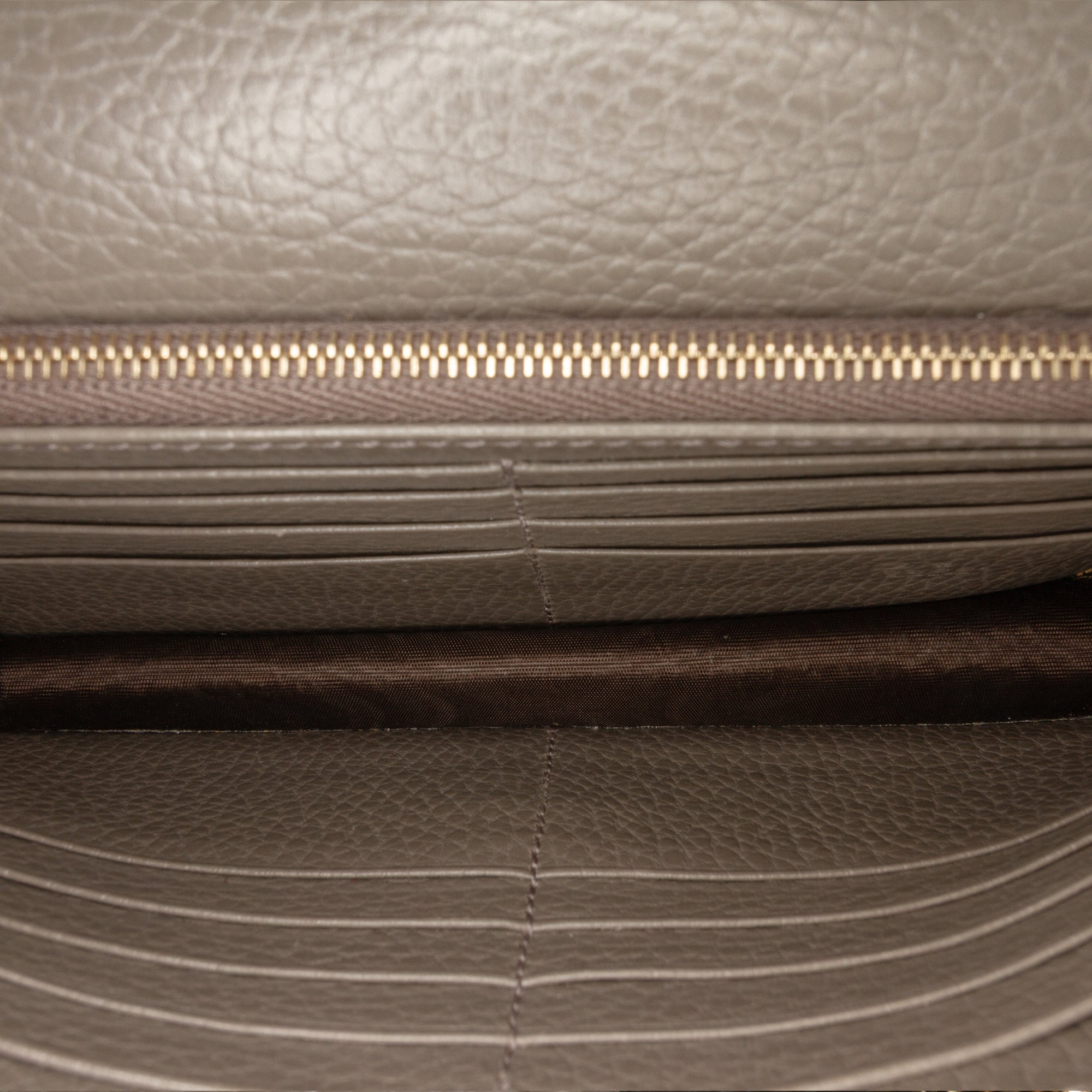 Interlocking G Dollar Calfskin Wallet on Chain