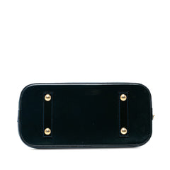 Monogram Vernis Alma PM