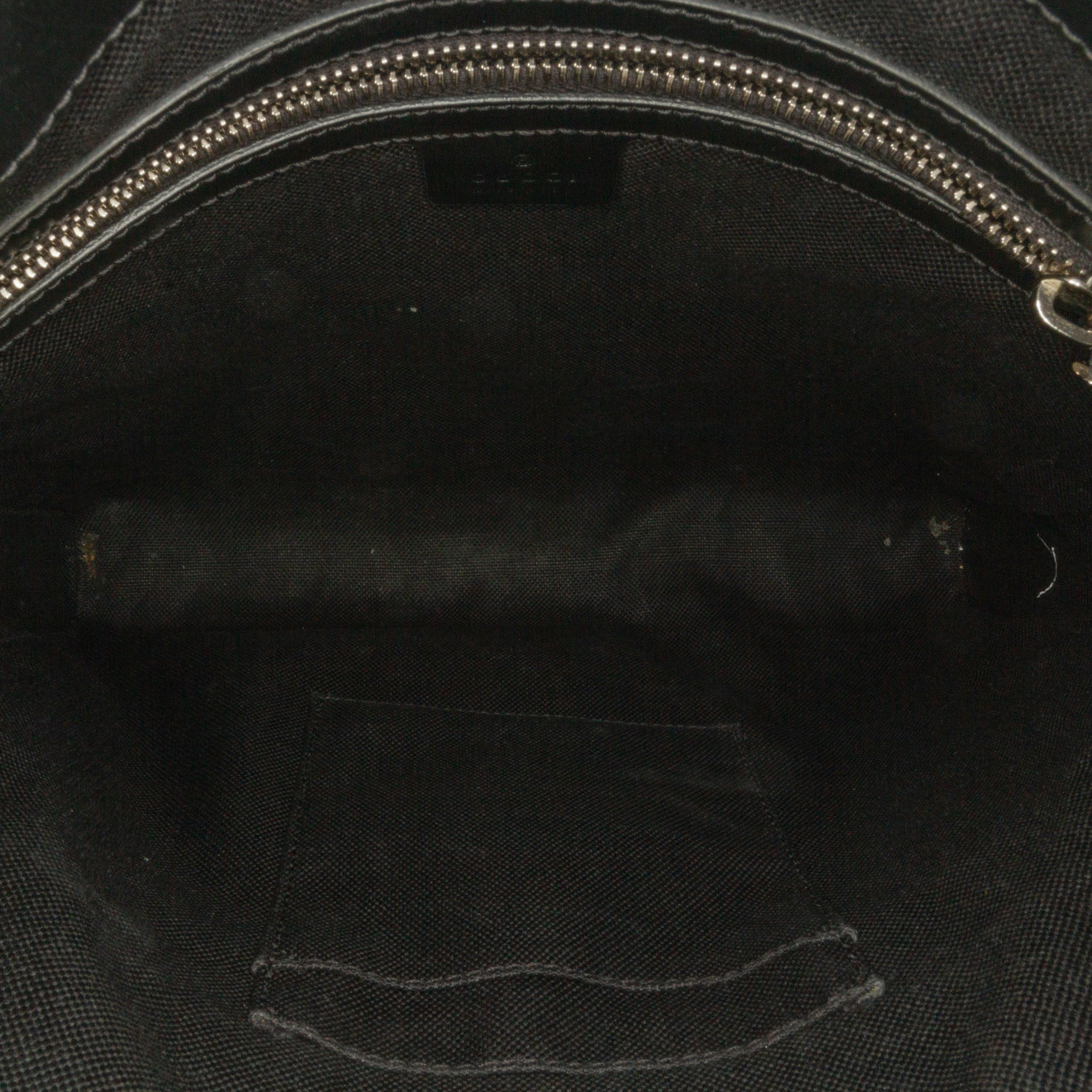 Medium GG Supreme Messenger Bag_5