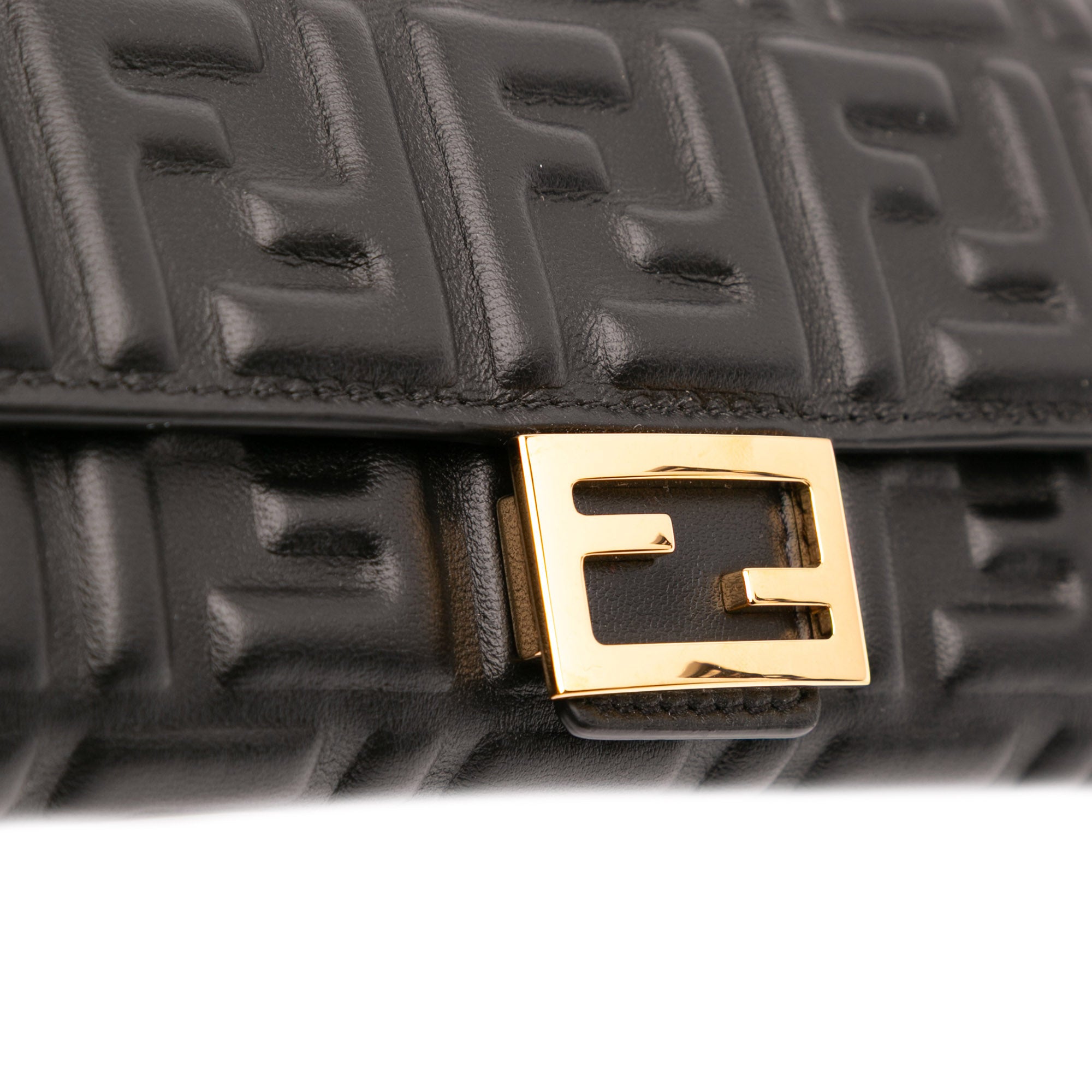 Zucca Embossed Leather Wallet On Chain
