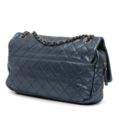 Jumbo Quilted Iridescent Caviar Easy Flap