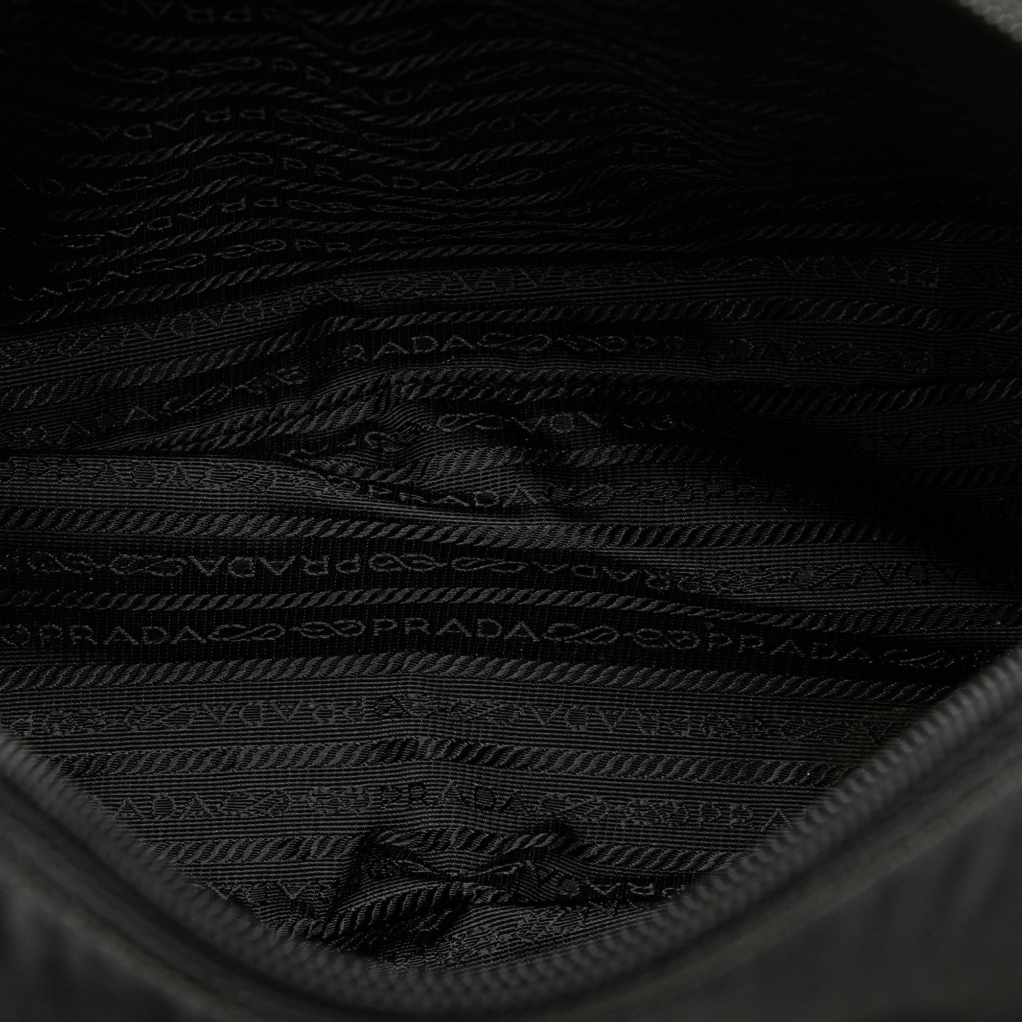 Tessuto Zip Top Crossbody