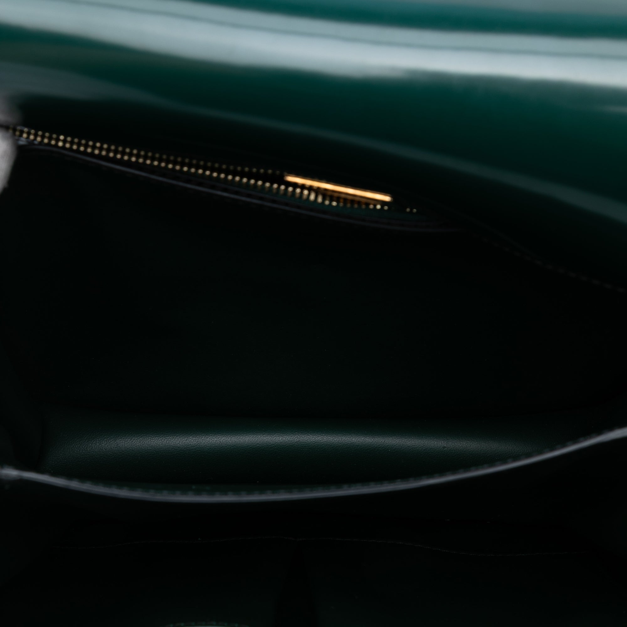 Medium Patent Classic Box