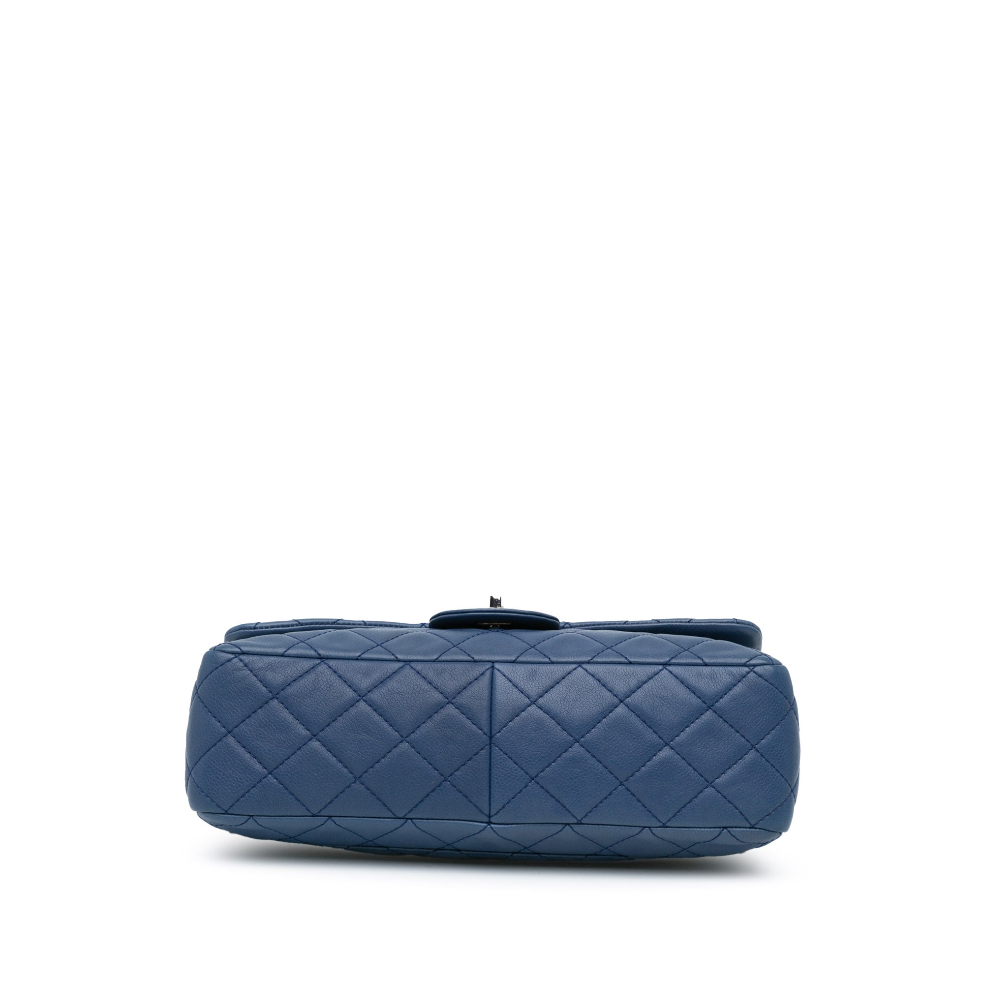 Jumbo Classic Caviar Single Flap Bag