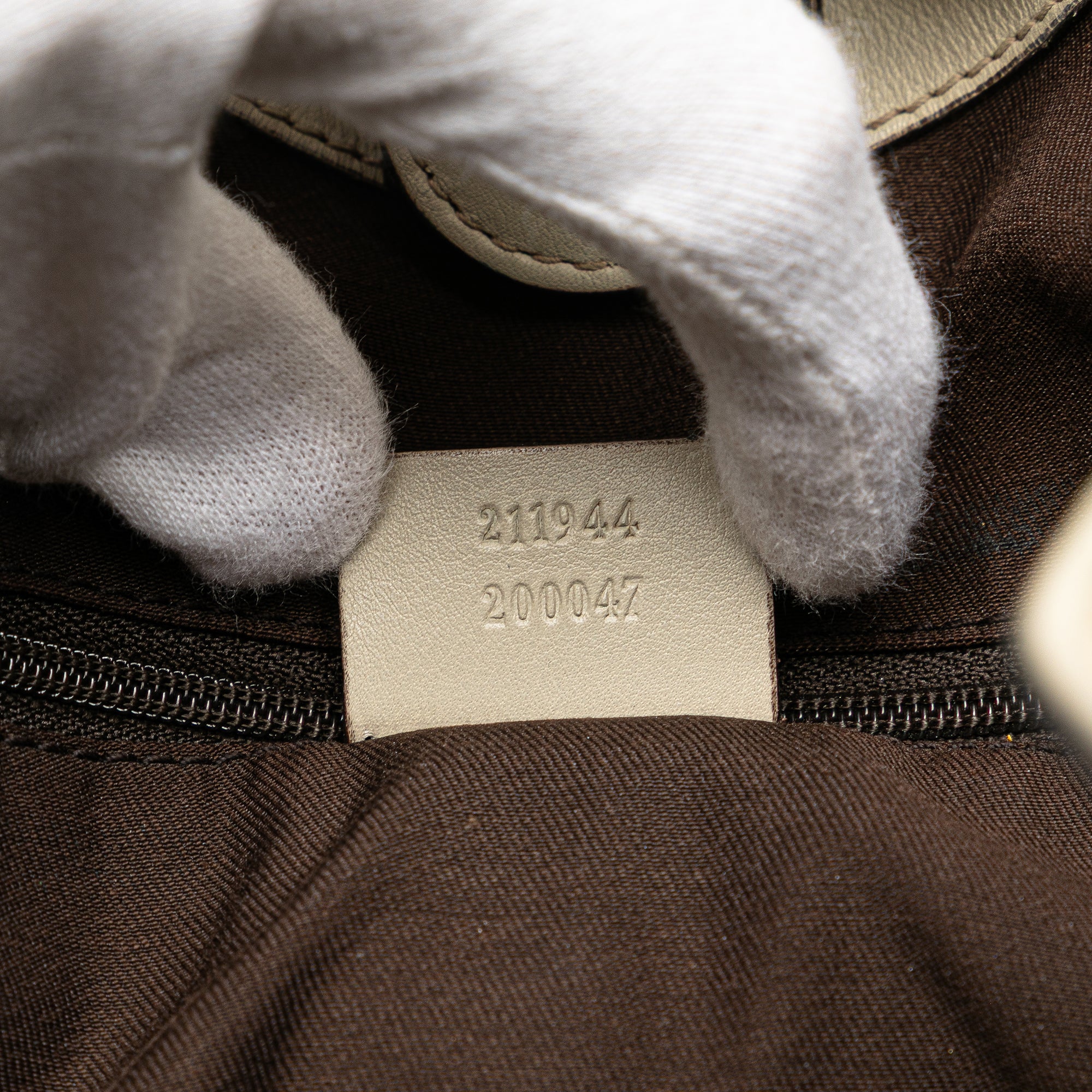 Medium GG Canvas Sukey Tote