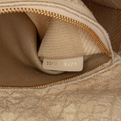 Medium Embroidered Lace 3D Macrame Lady D Lite