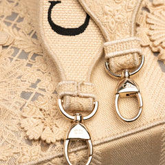 Medium Embroidered Lace 3D Macrame Lady D Lite