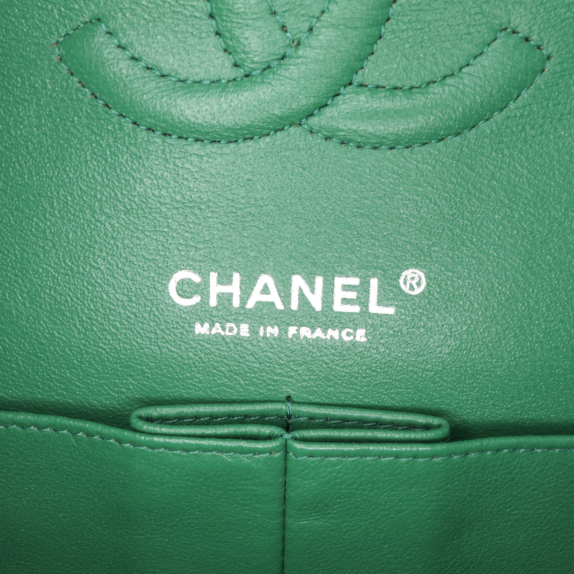 Medium Classic Caviar Double Flap