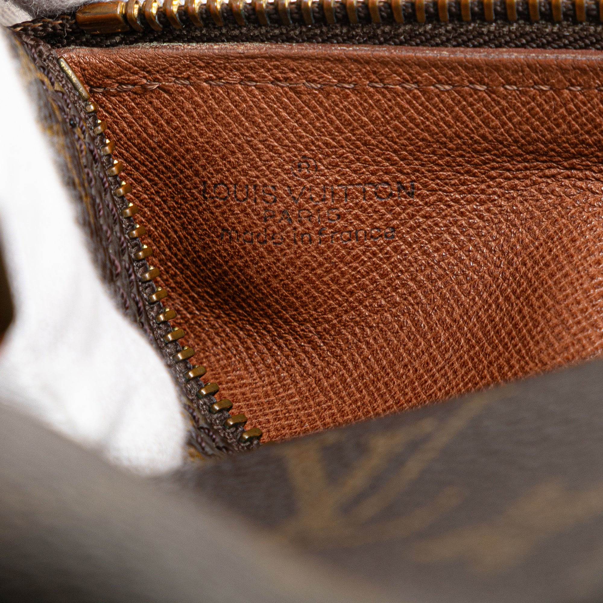 Monogram Papillon 26