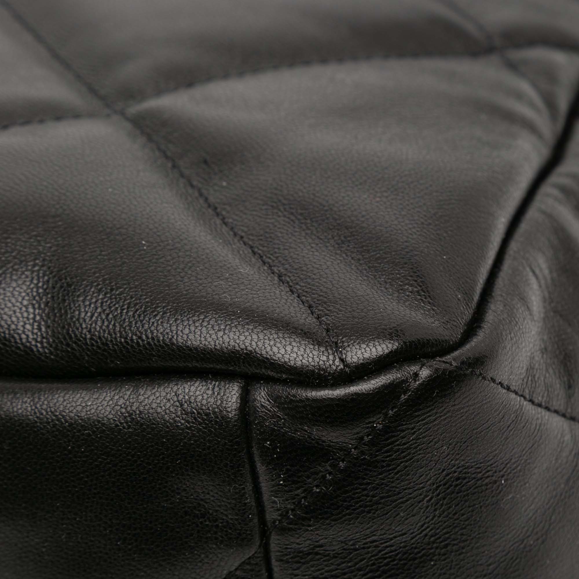 Maxi Lambskin 19 Flap