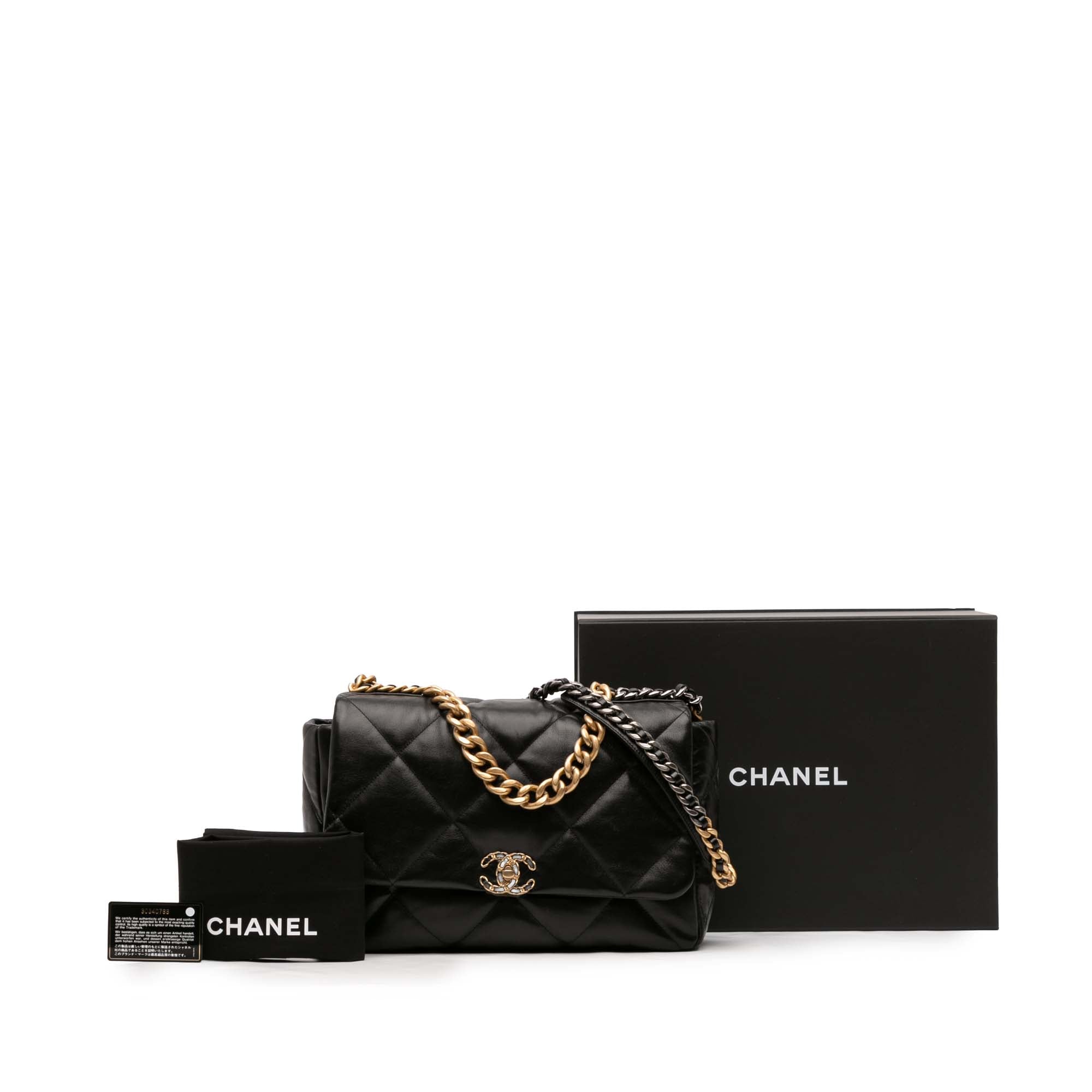 Maxi Lambskin 19 Flap