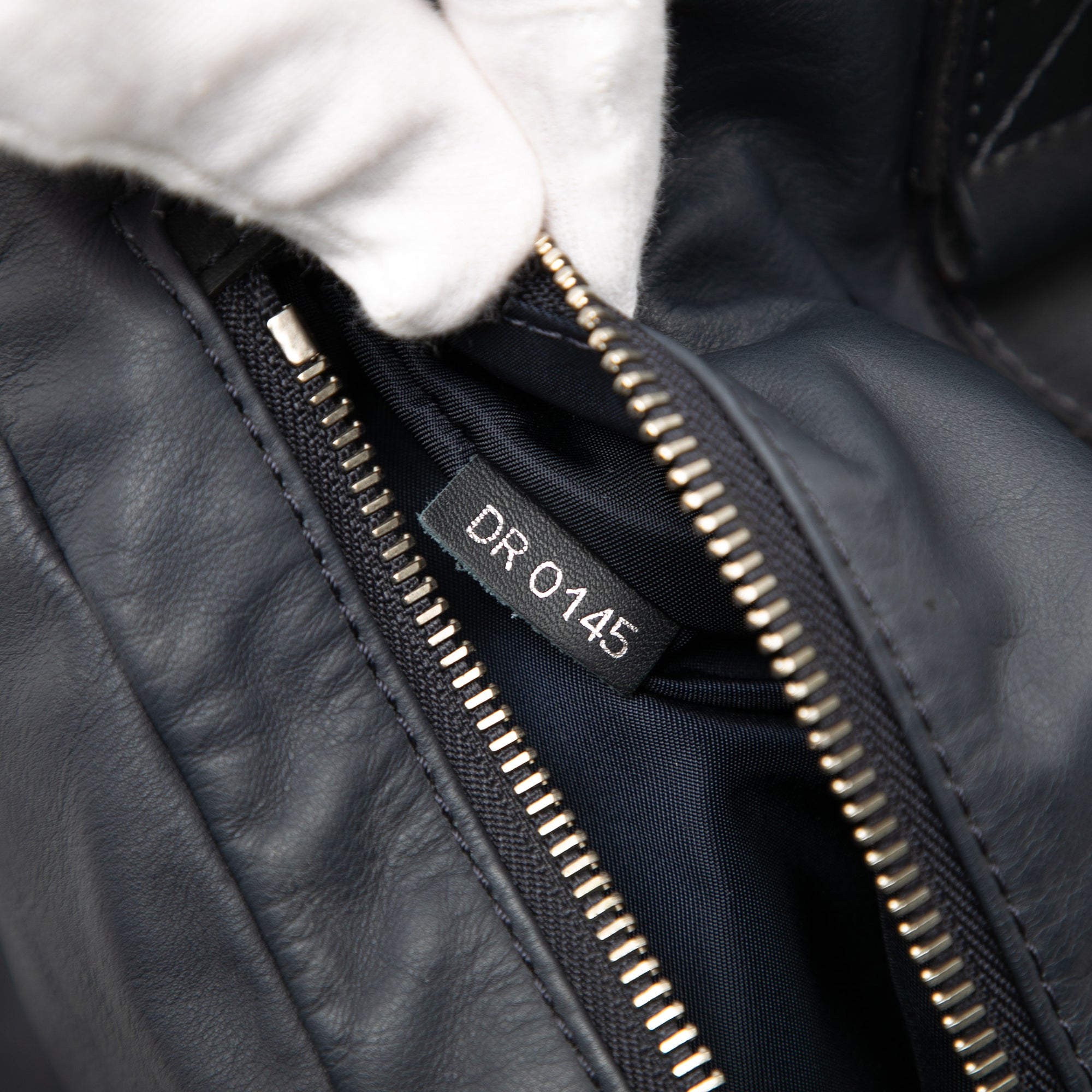 Calfskin V Line Start PM