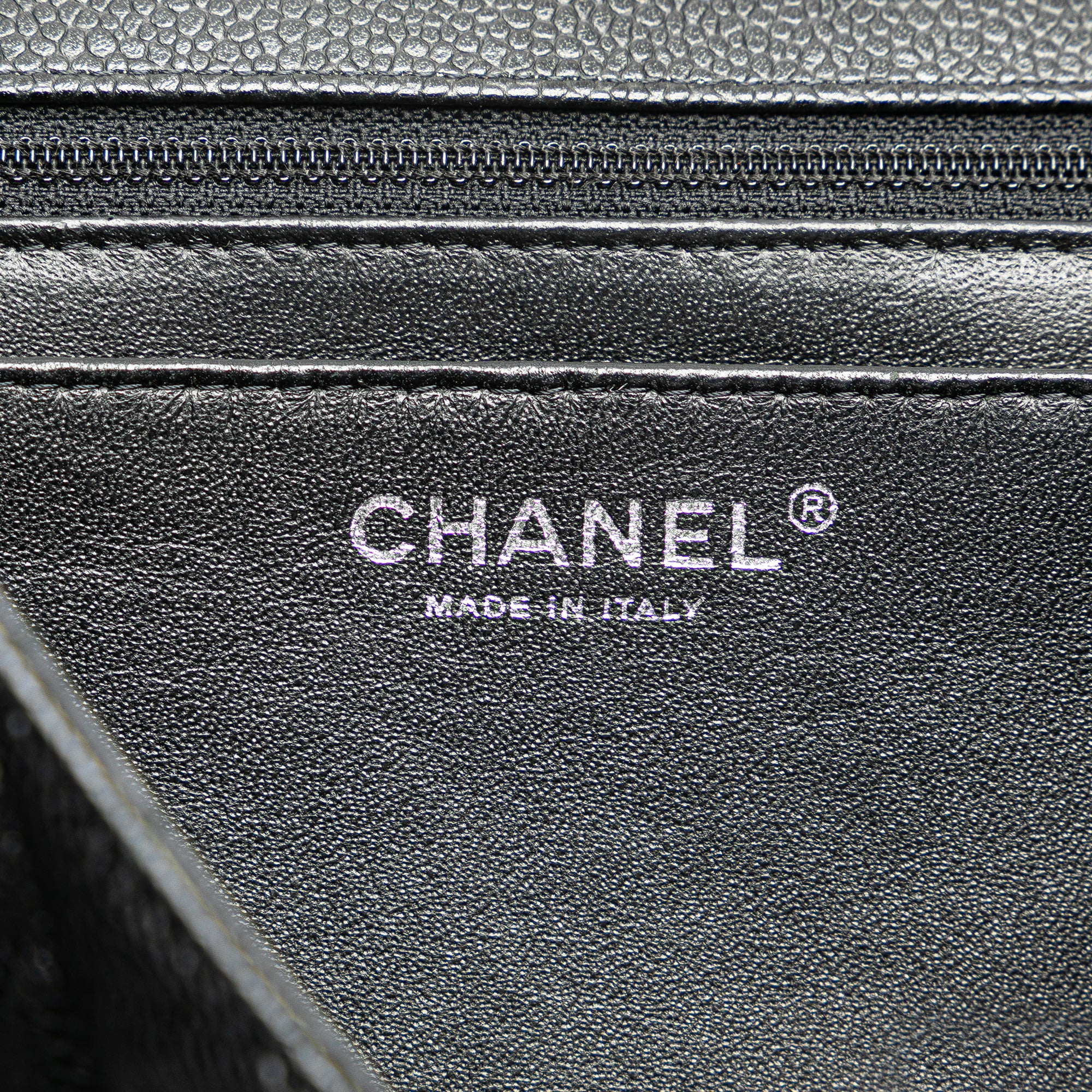 Maxi Classic Caviar Single Flap