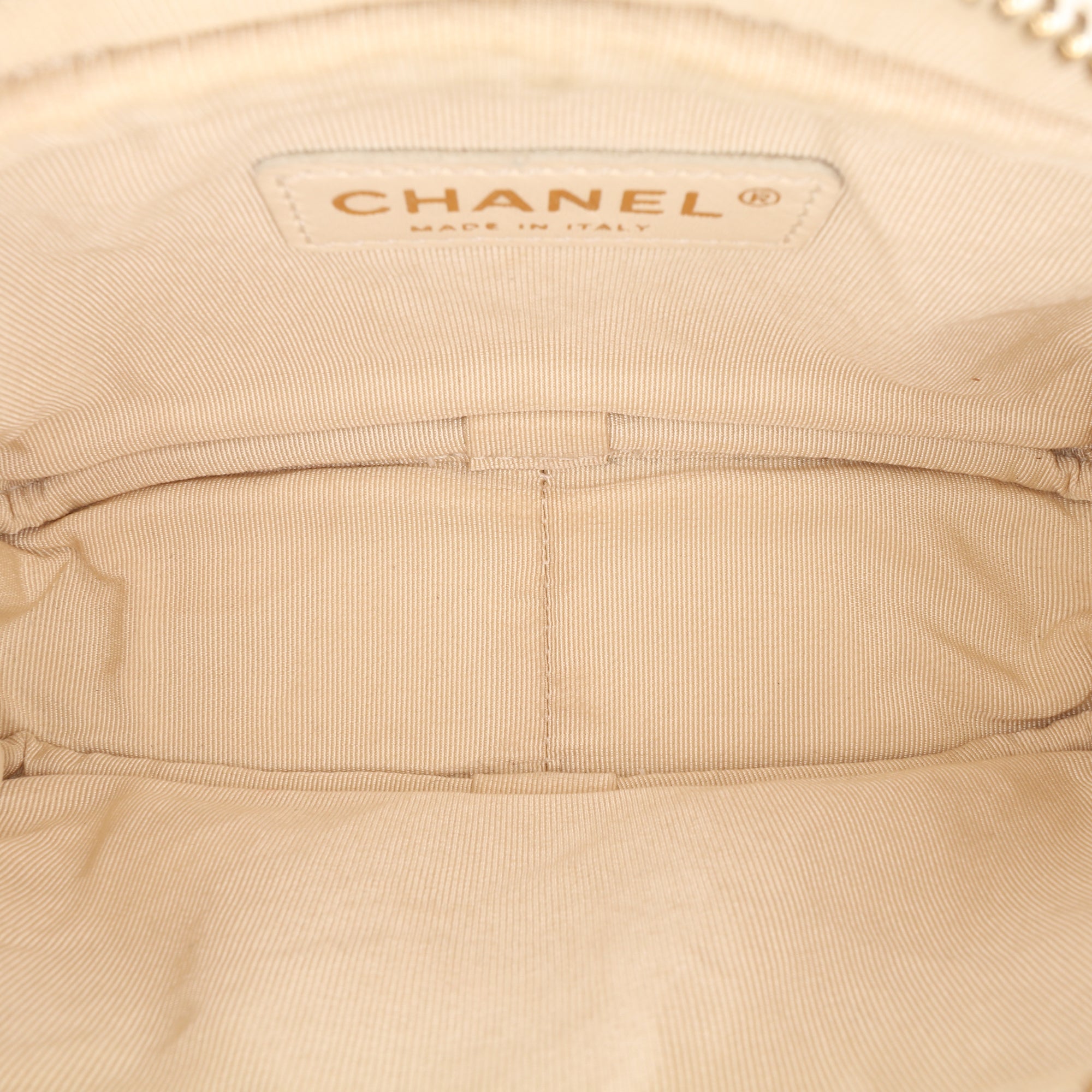 Small CC Flat Quilted Caviar Camera Bag