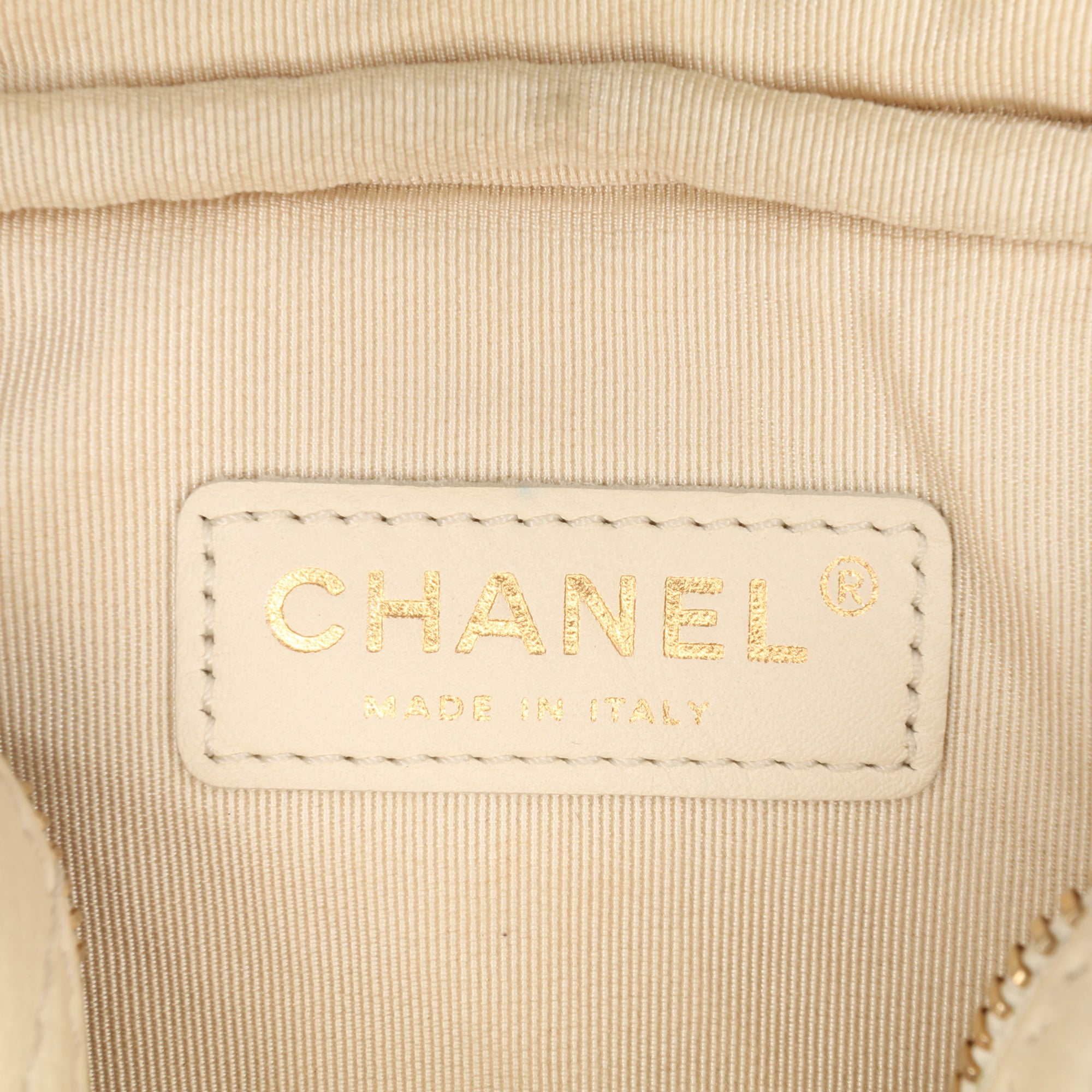 Small CC Flat Quilted Caviar Camera Bag