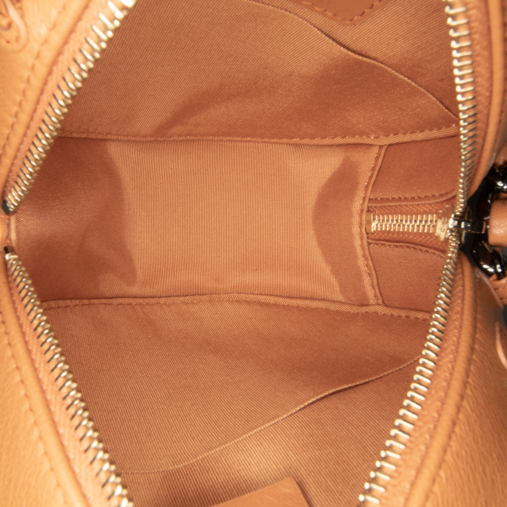 Lambskin 19 Round Clutch with Chain