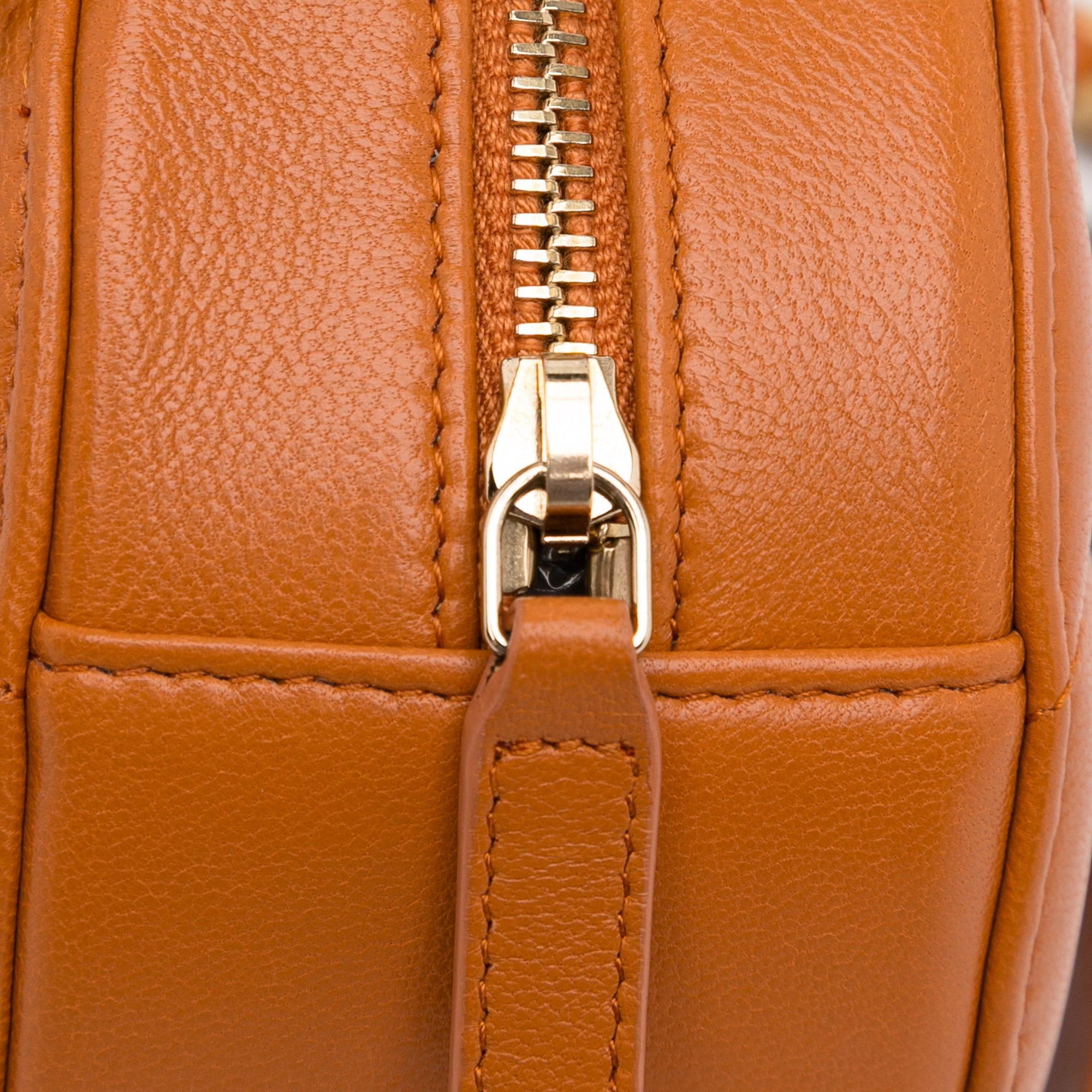 Lambskin 19 Round Clutch with Chain