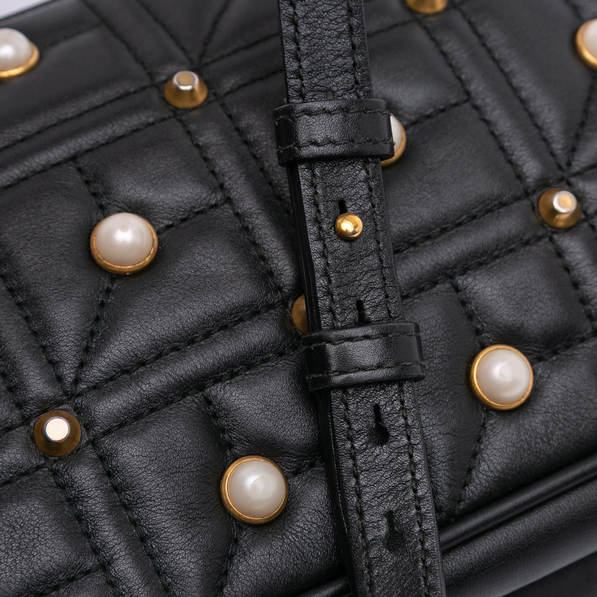 Small GG Marmont Matelasse Leather Pearl Studded Crossbody