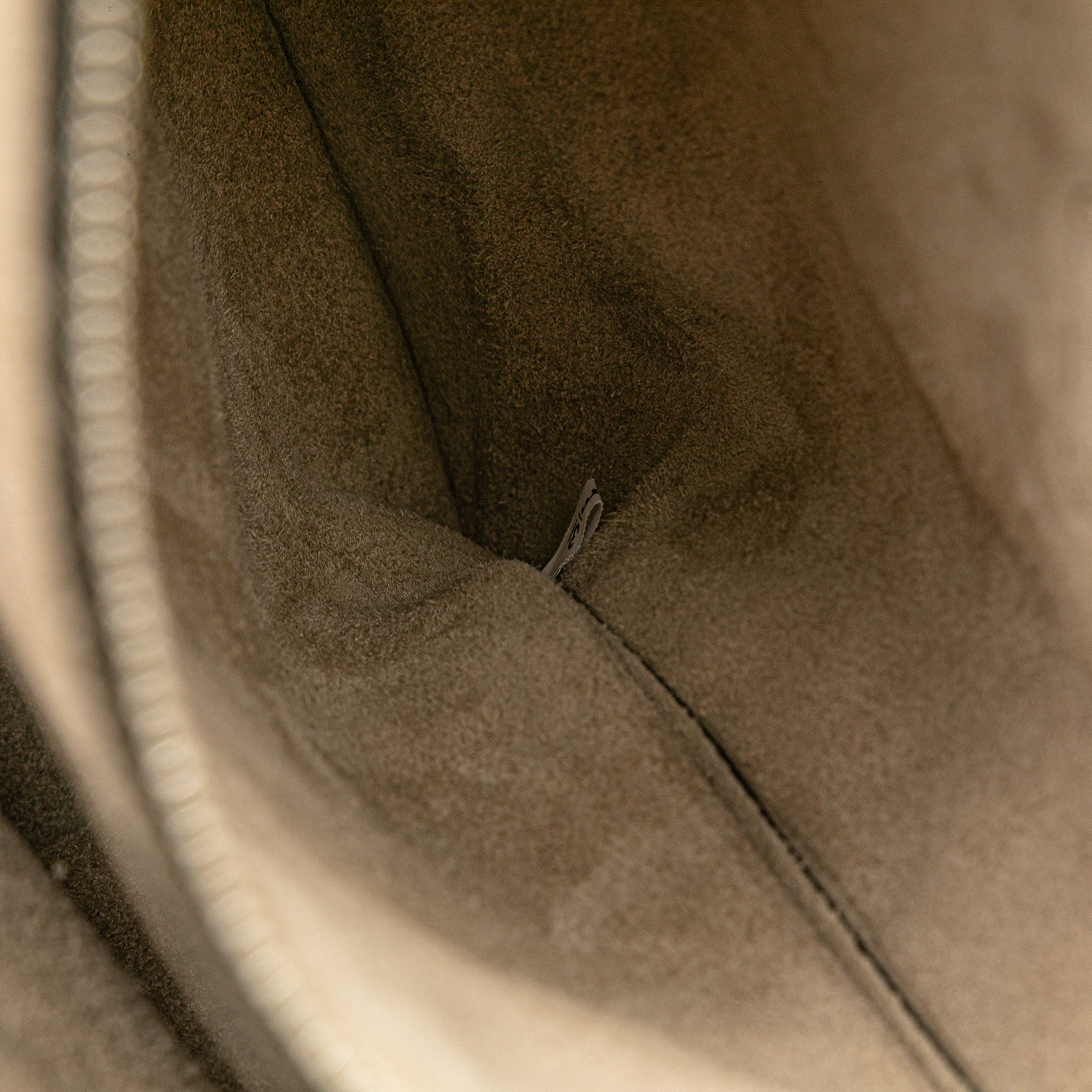 Large City Calf Grommet Galleria Double Zip Tote