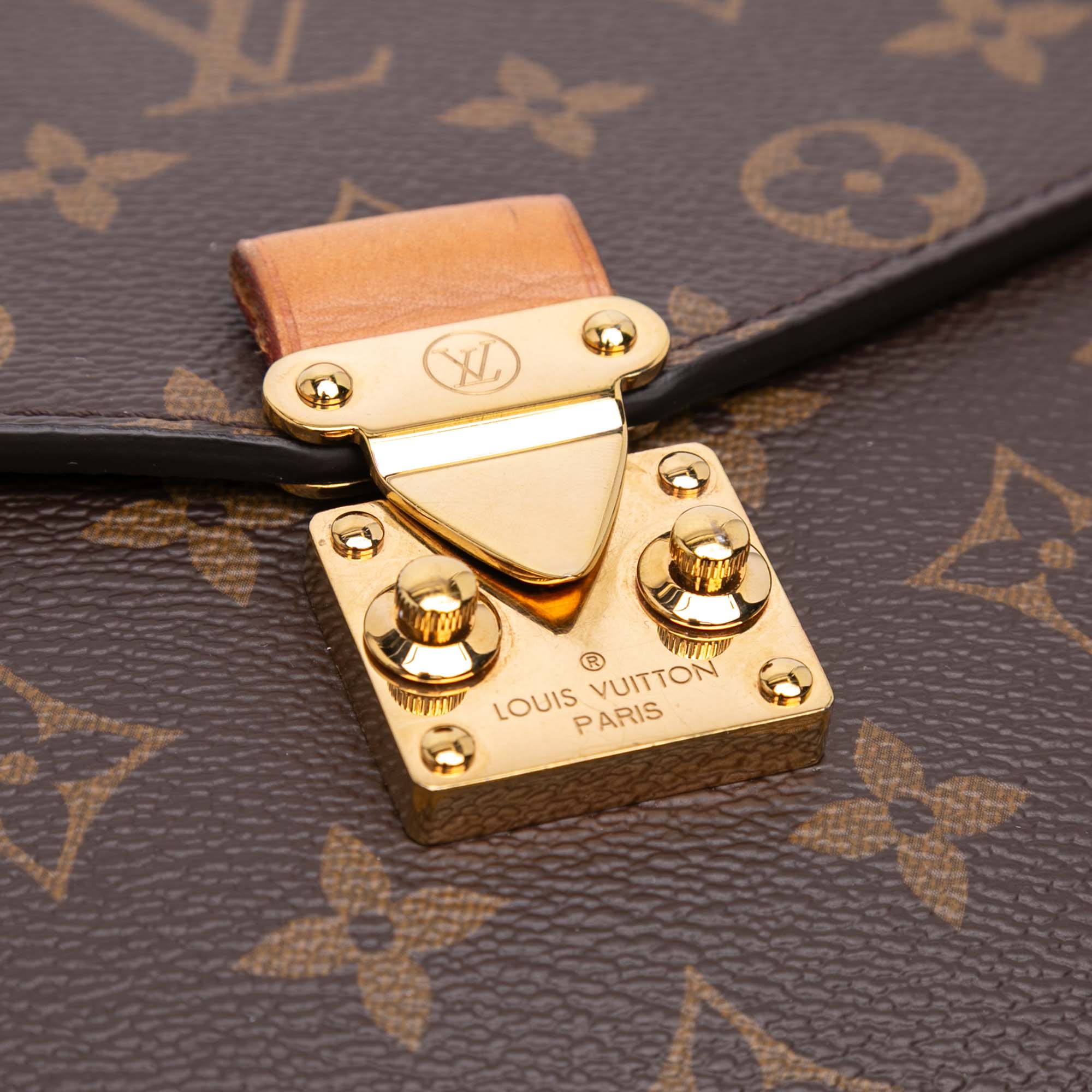 Monogram Pochette Metis
