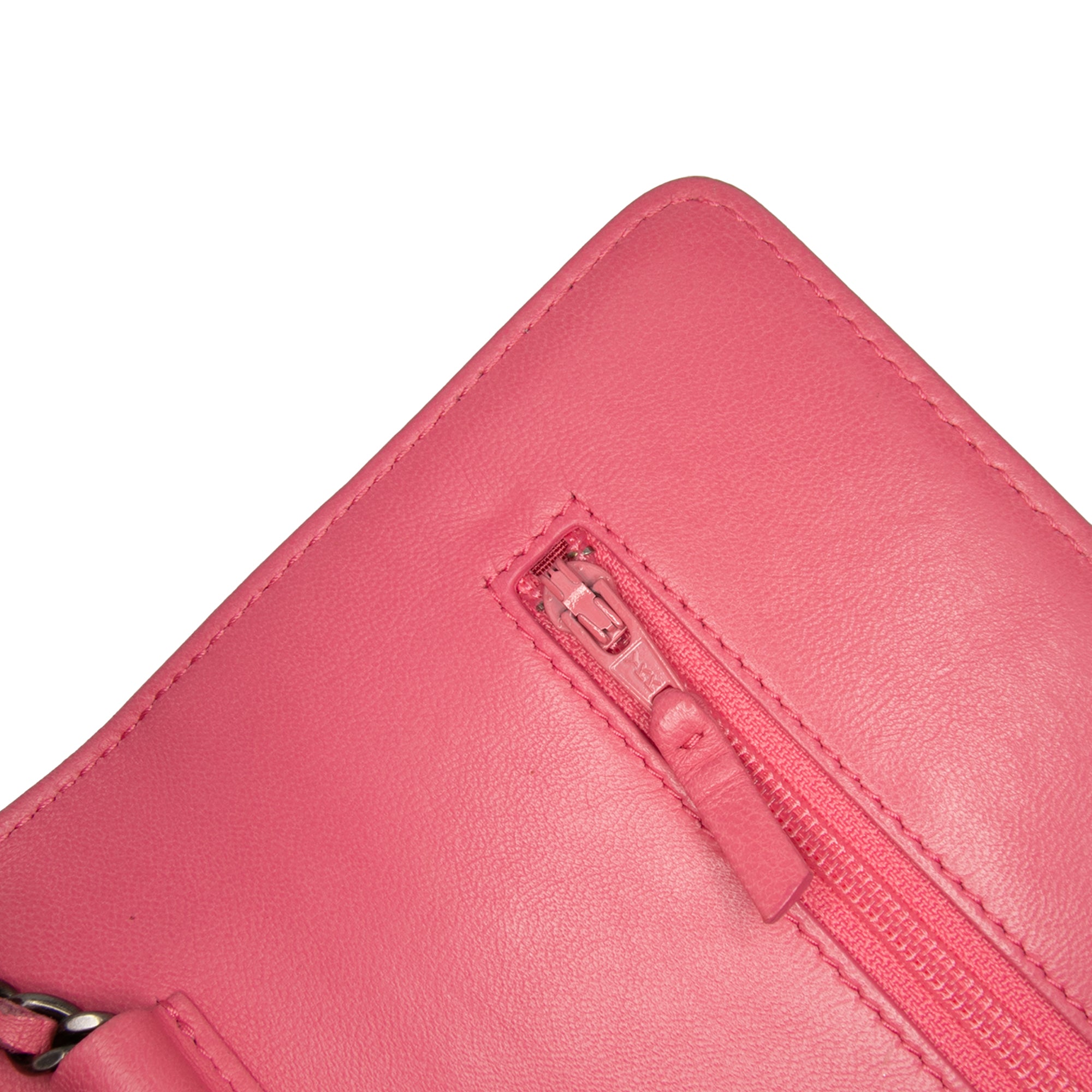 Lambskin Boy Wallet On Chain
