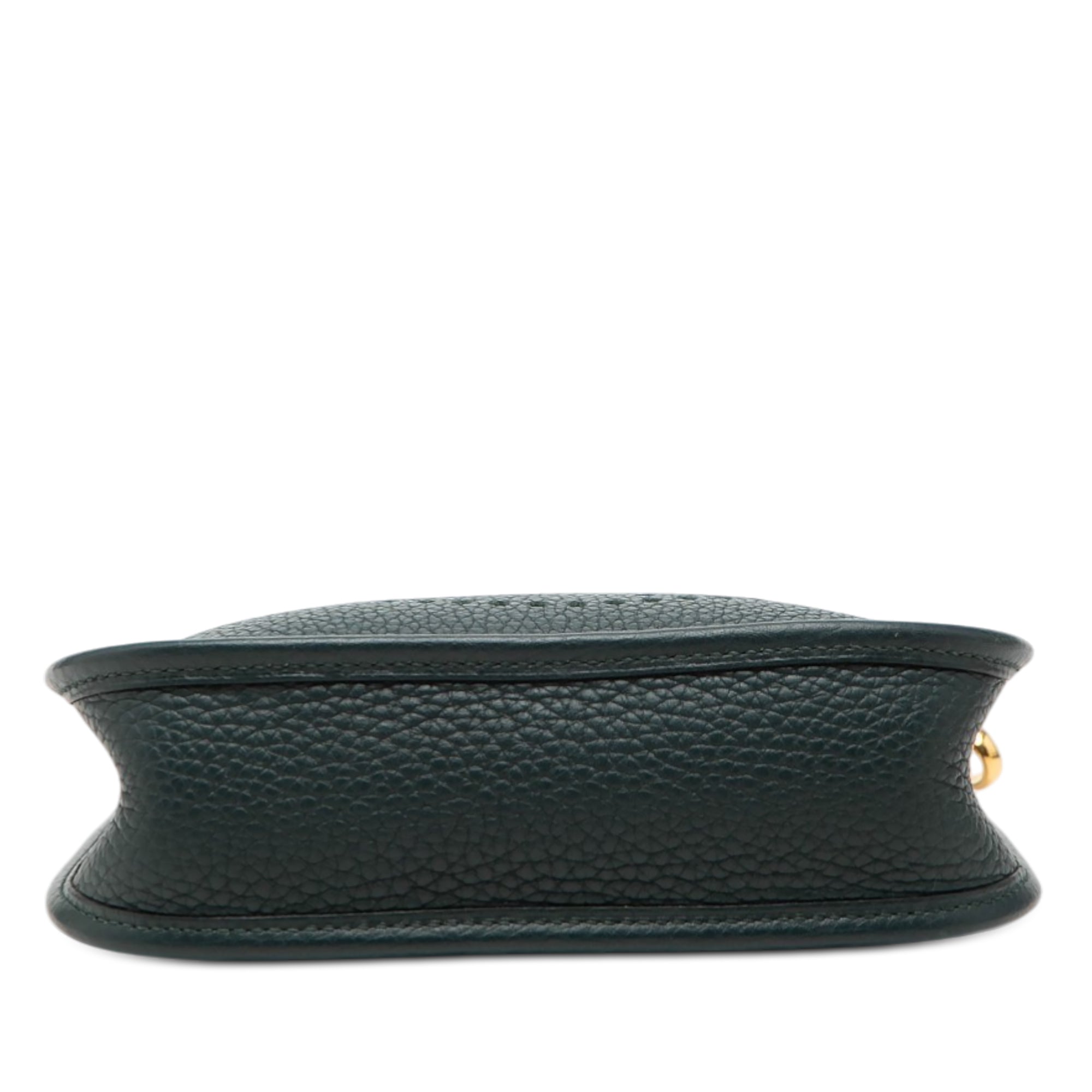 Clemence Evelyne 16 Amazone