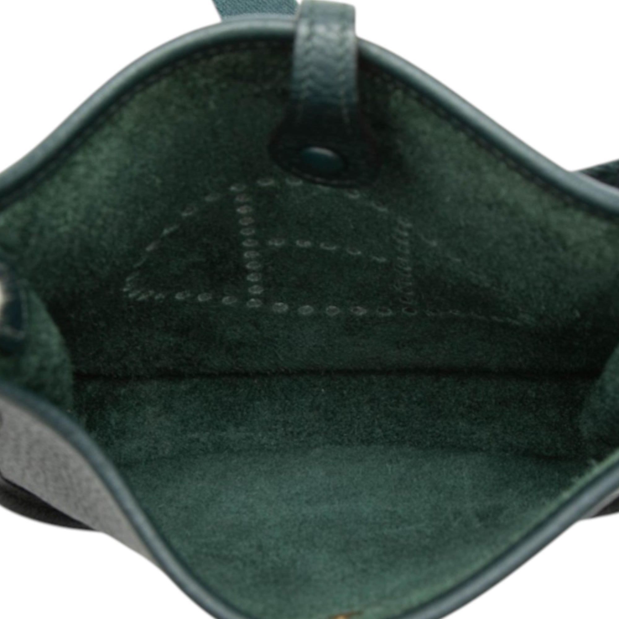 Clemence Evelyne 16 Amazone