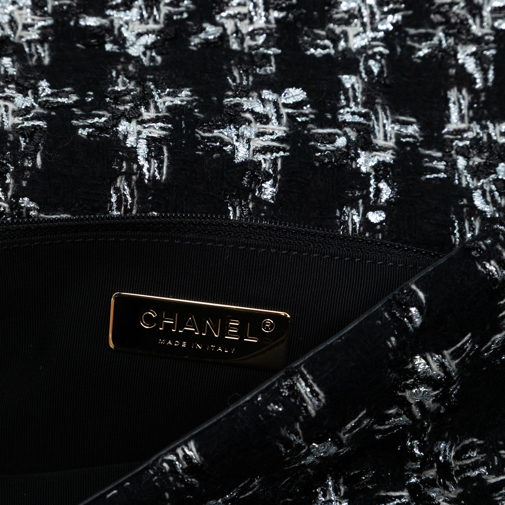 Medium Tweed 19 Flap