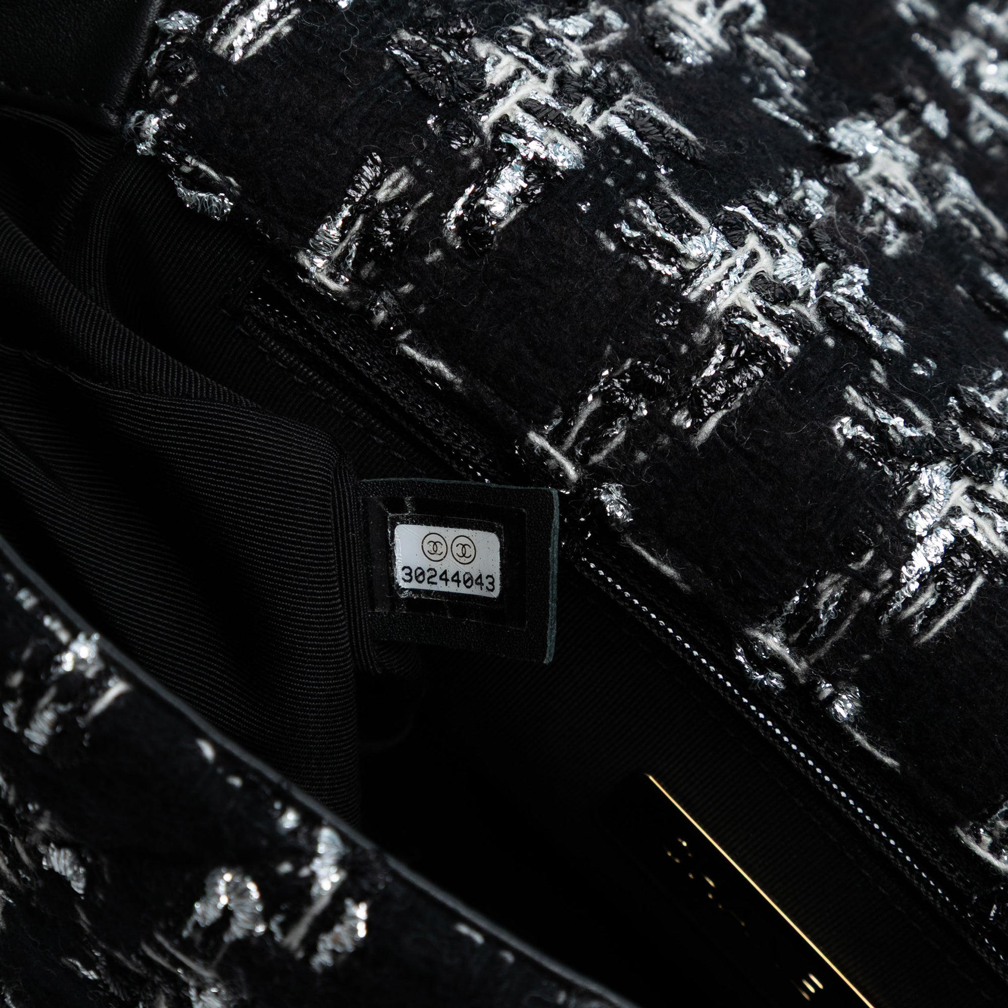 Medium Tweed 19 Flap