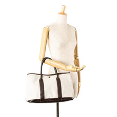 Toile and Negonda Garden Party 36