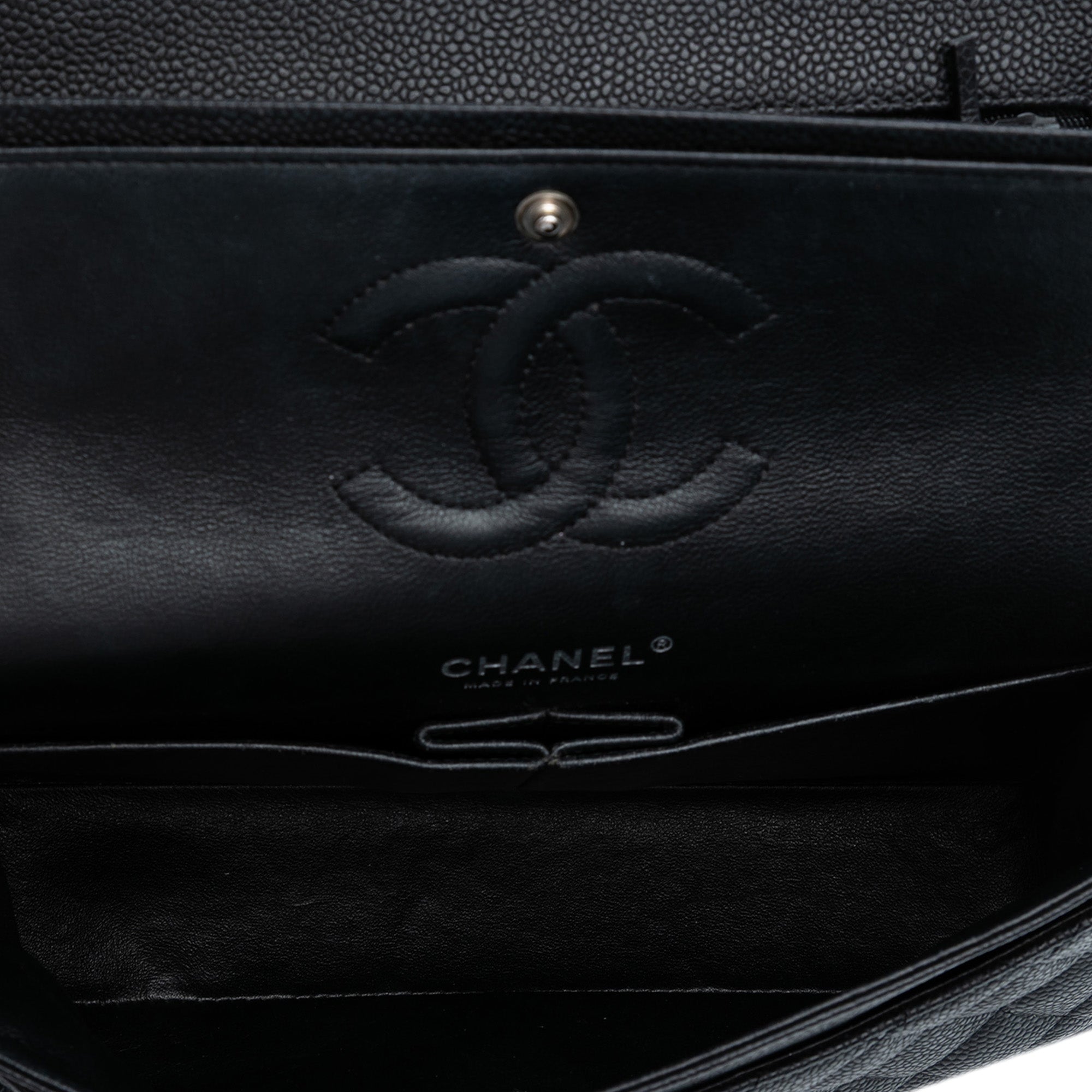 Medium Classic Caviar Double Flap