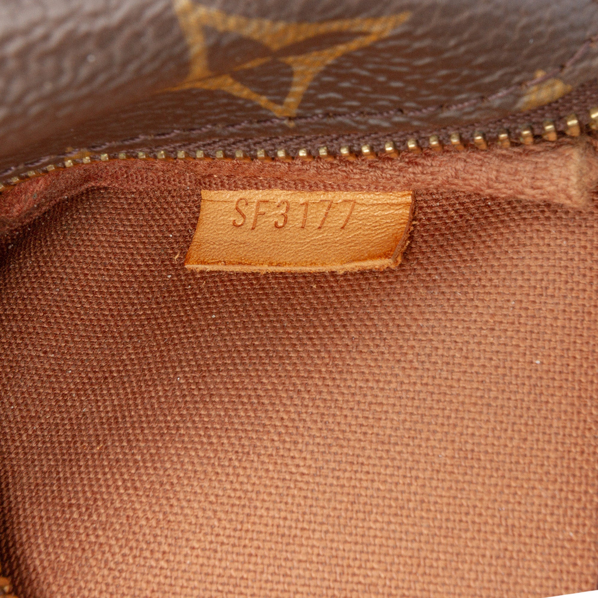 Monogram Giraffe Christmas Mini Pochette Accessoires