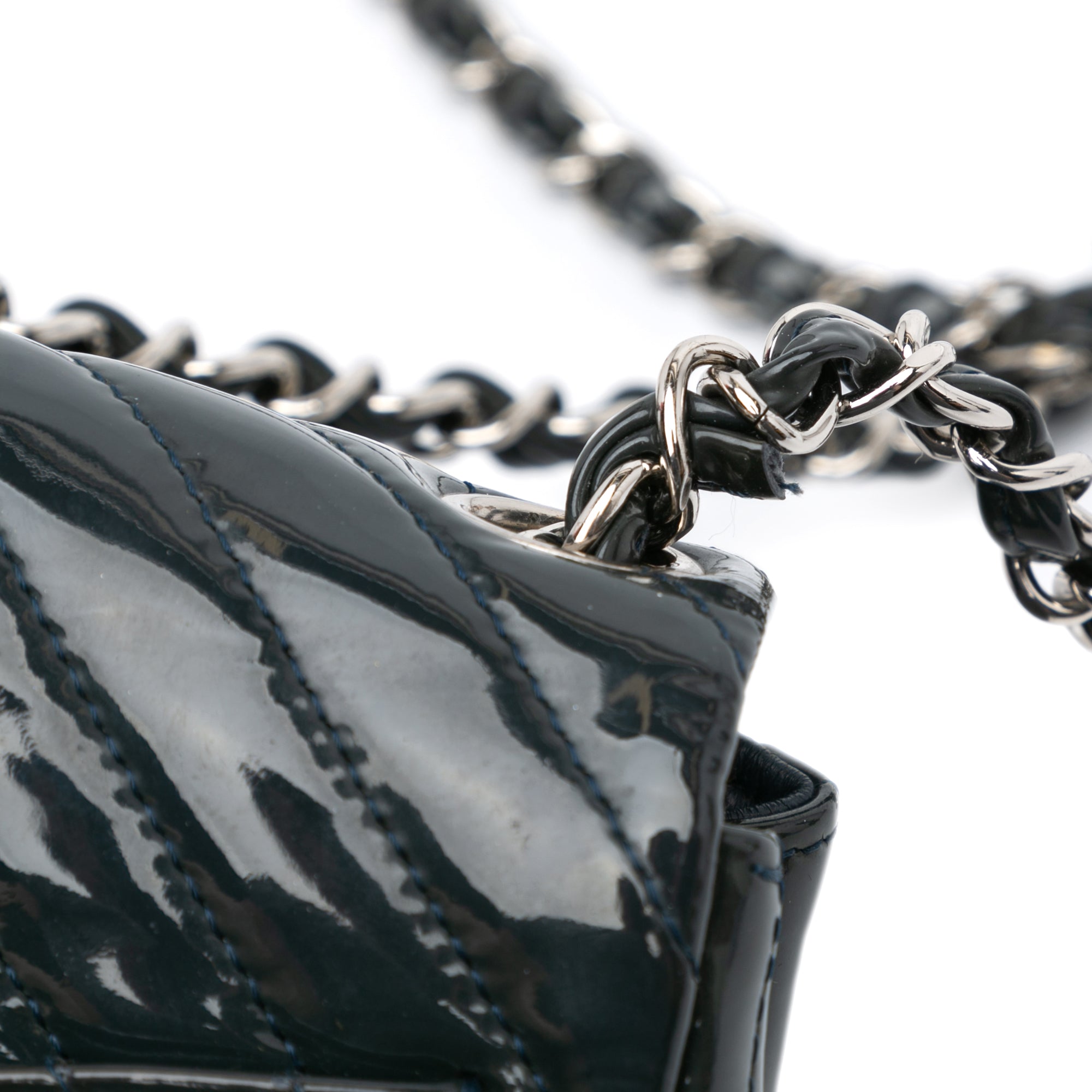 Mini Square Classic Chevron Patent Single Flap